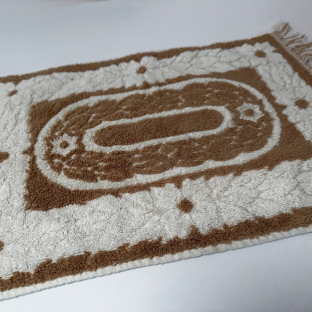 Vintage Fieldcrest Brown Ivory Paisley Hand Towels (2) - Picture 3 of 7